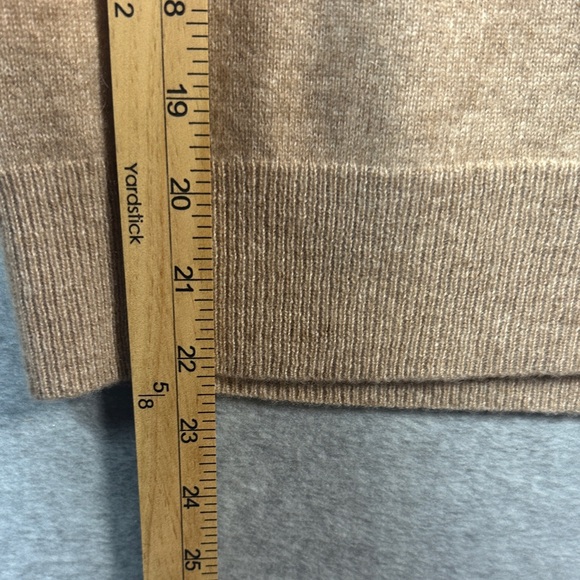 Quince Beige Crew Neck Cashmere Sweater - Picture 8 of 9